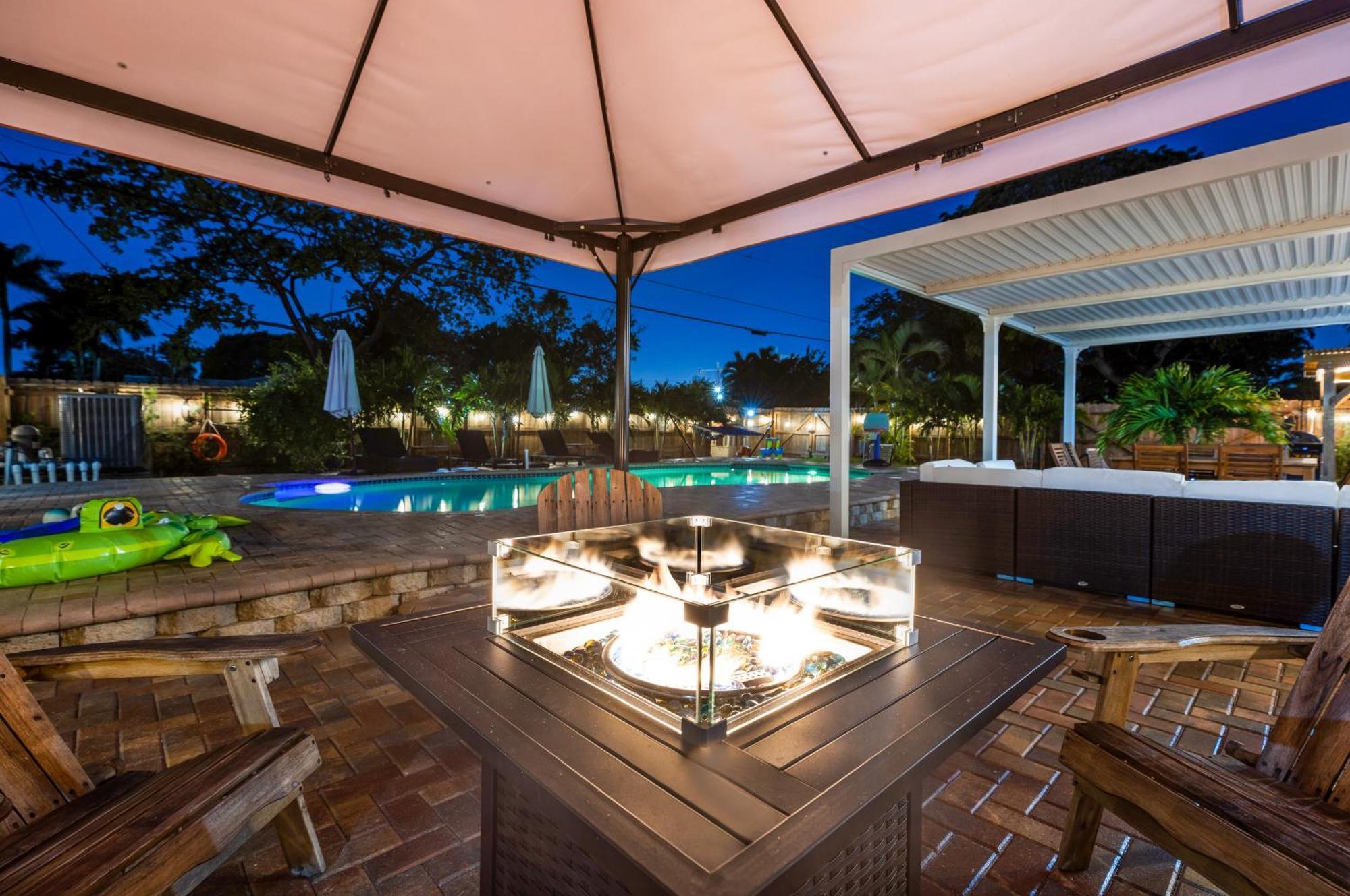 Coastal Paradise 7 Min To Beach With Game Room Mini Golf And Heated Pool Hollywood Exterior foto